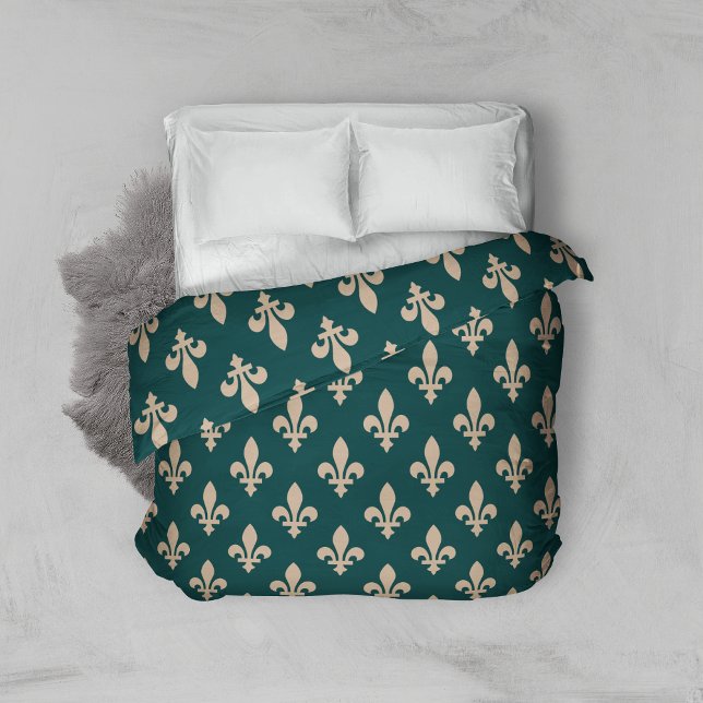 Fleur de Lis Pattern, Royal French Cream on Green Duvet Cover (Creator Uploaded)