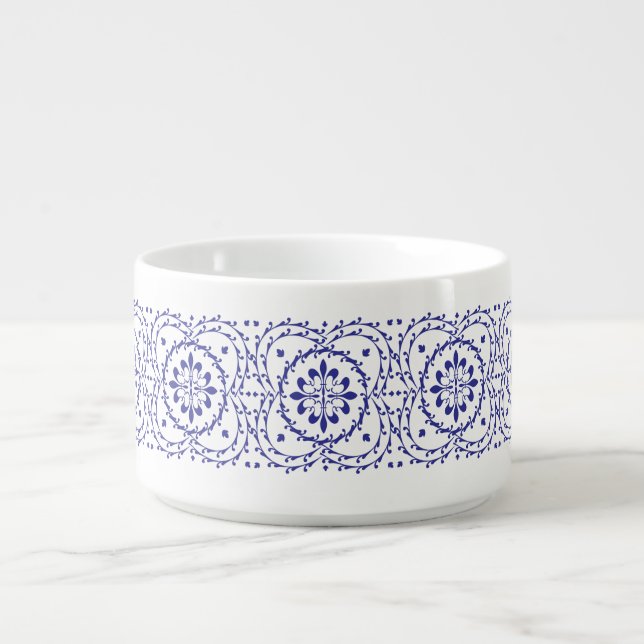 Fleur-de-lis Quatrefoil Chili Bowl (Center)