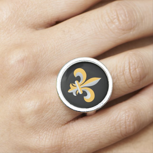 Fleur de Lis symbol Ring (In Situ)