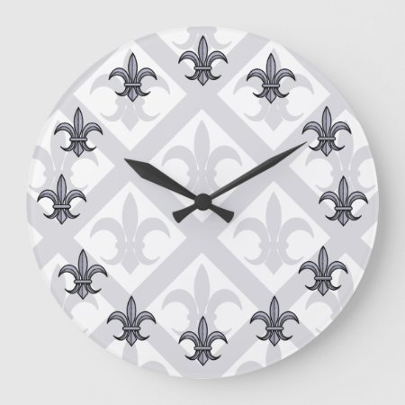 Fleur-de-lis Wall Clock (silver)