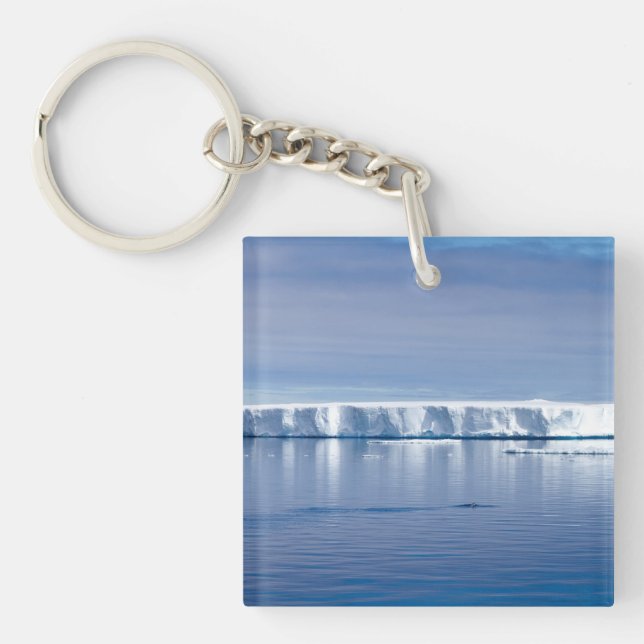 Floating iceberg keychain (Front)