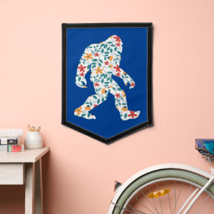 FLORAL BIGFOOT PENNANT