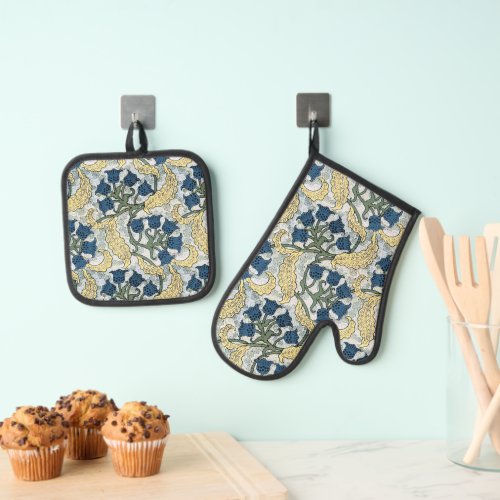 Floral Blue Flowers Lily Valley  Repeating Oven Mitt  Pot Holder Set