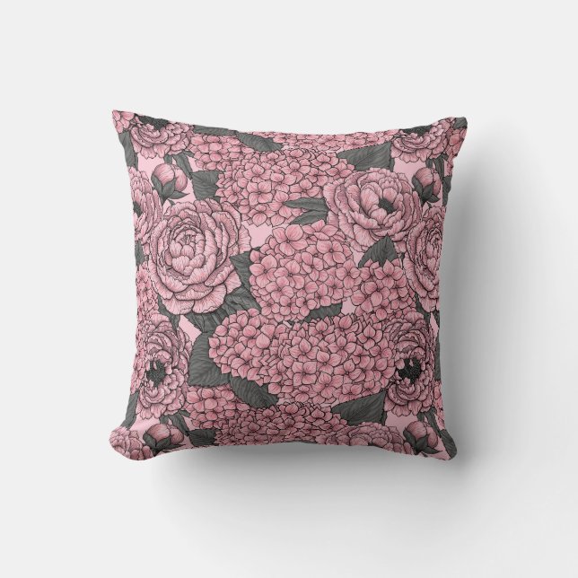 Floral bouquet in pink throw pillow (Front)