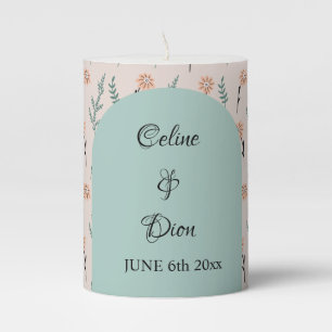 Floral chamomile pattern pillar candle