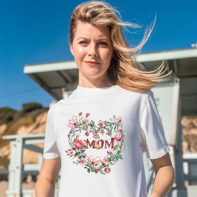 Floral Heart Wreath - MOM  T-Shirt (Creator Uploaded)
