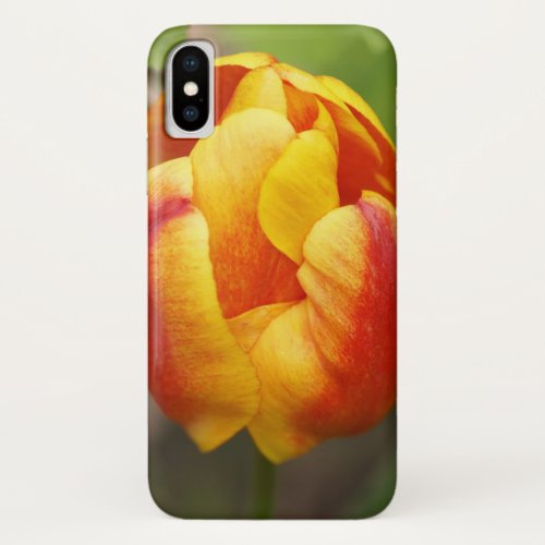 Floral iPhone case with colourful Tulip