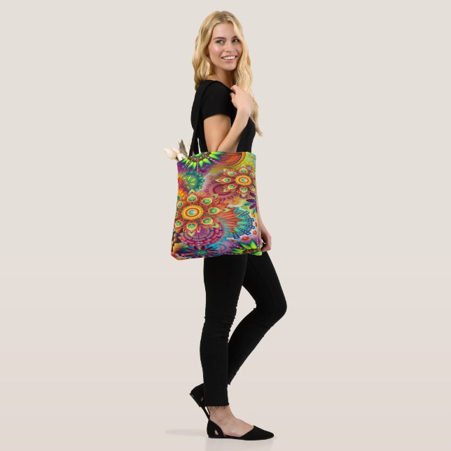 Floral mosaic tote bag (On Model)