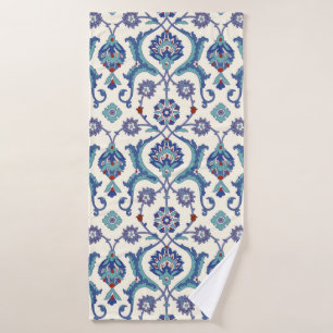 Floral Ornamental pattern. Traditional Arabic seam Bath Towel