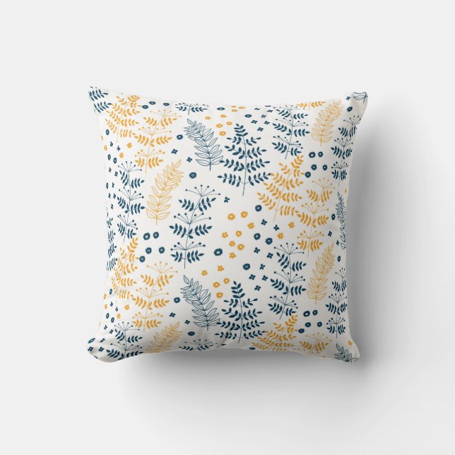 Floral pattern throw pillow (Front)