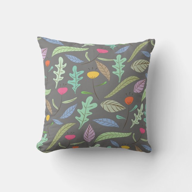Floral Pattern Throw Pillow (Front)
