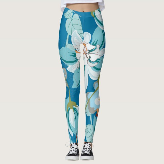 Floral pattern, versatile flower design. leggings (Front)