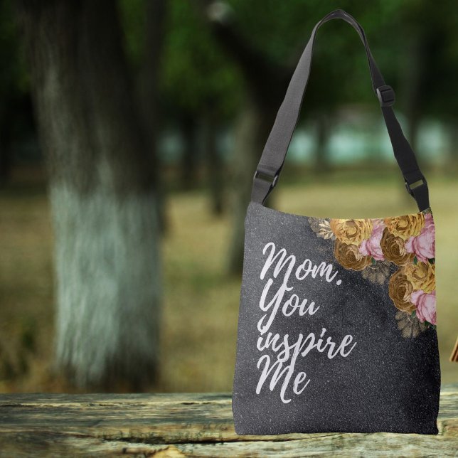 Floral Personalized Bag Gift For Moms (Creator Uploaded)