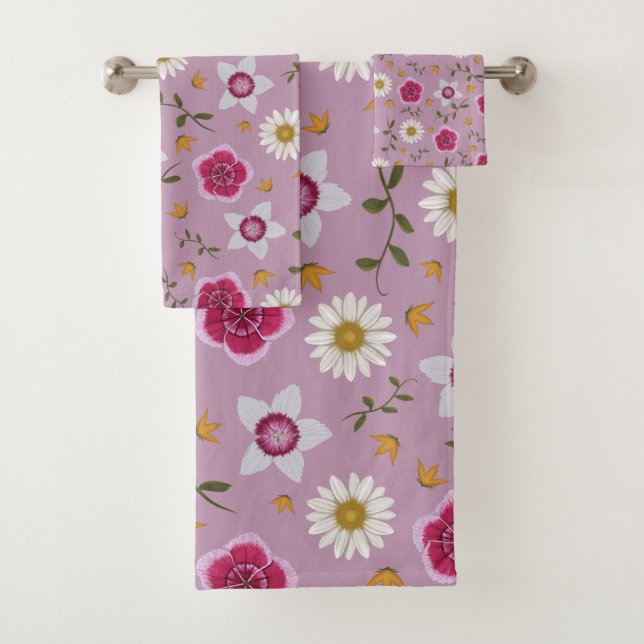Floral Pink Modern Dianthus & Daisy Hand-Drawn Bath Towel Set (Insitu)