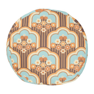 Floral Retro: 70s Wallpaper Revival Pouf