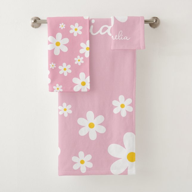 Floral White Daisy Pink Towel Set (Insitu)