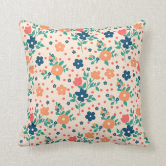Flores Throw Pillow