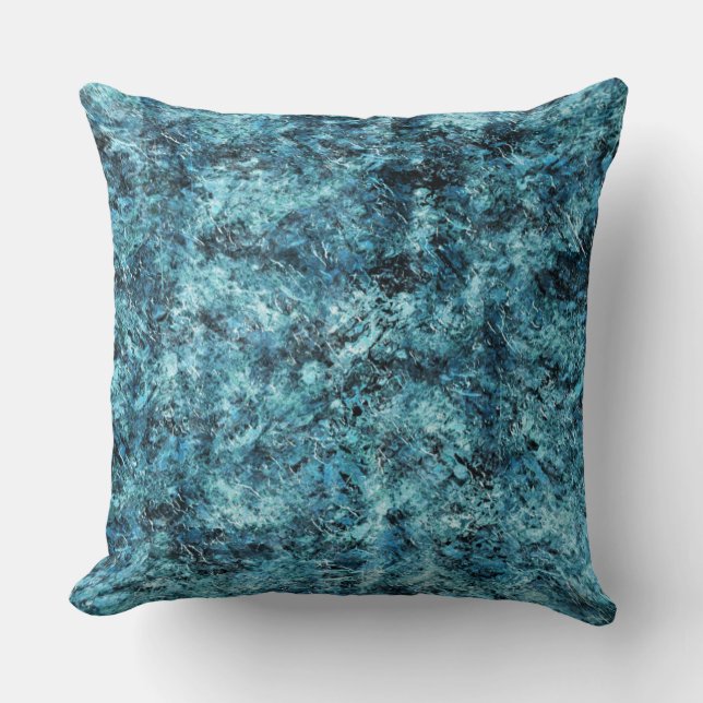 Floresta azul sob nevasca ou vidro trincado throw pillow (Front)