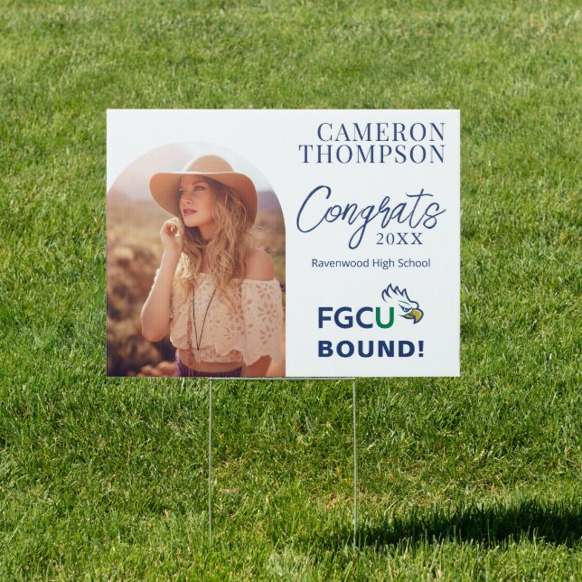Florida Gulf Coast University Graduation Sign (Insitu)
