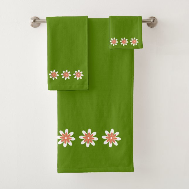 Flower Border Retro Avocado Green Bath Towel Set (Insitu)
