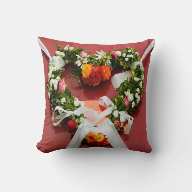 Flower Heart Wreath Valentine Pillow (Front)