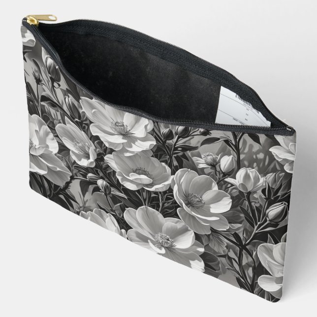 Flower oil painting grayscale accessory pouch (Open)