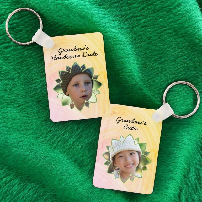 Flower Shape Replaceable Photo Colorful Background Keychain (Front & back of aluminum keychain with template text)