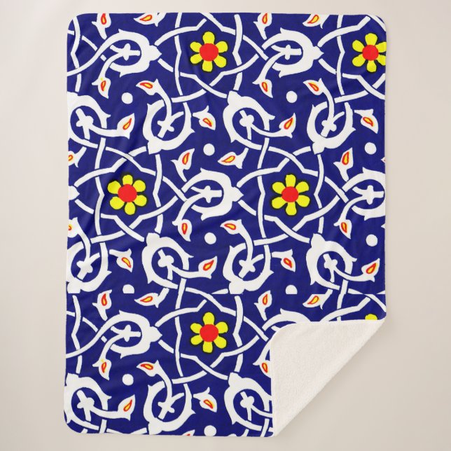 flowers and knots print sherpa blanket (Front)