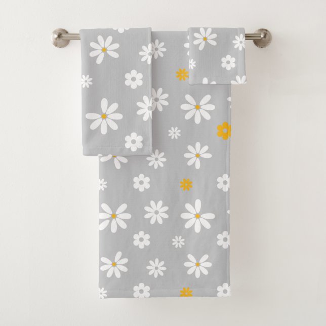 Flowers and Petals 16 Bath Towel Set (Insitu)