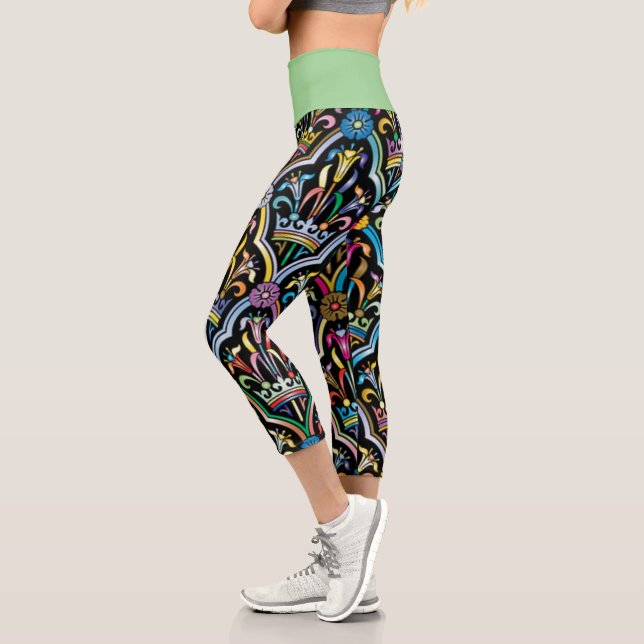 Flowers Art And Green  Capri Leggings (Left)