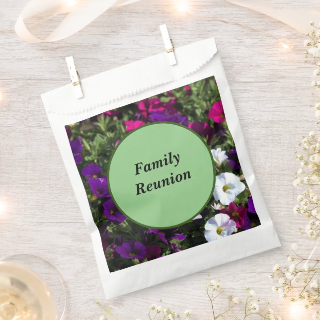 Flowers Family Reunion  Favor Bag (Clipped)