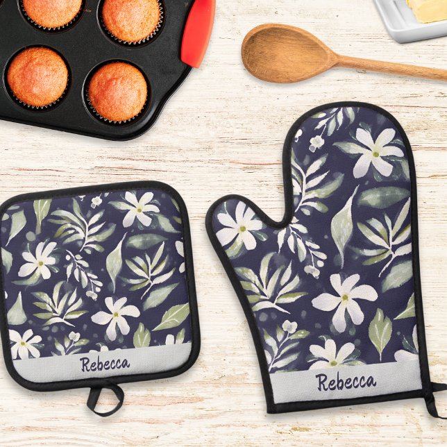 Flowers Leaves Botanical Garden Plants Pretty Oven Mitt & Pot Holder Set (A personalized oven mitt and pot holder set, with a botanical pattern of flowers and leaves)