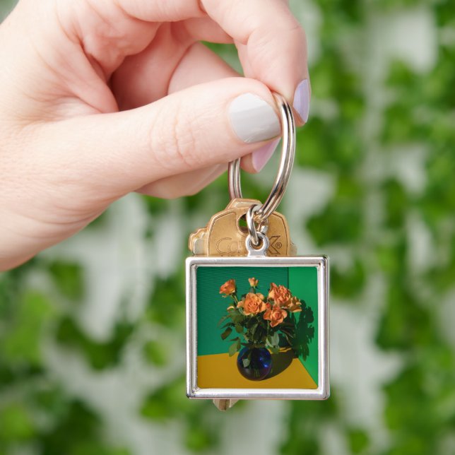 Flowers | Roses in Vase Keychain (Hand)