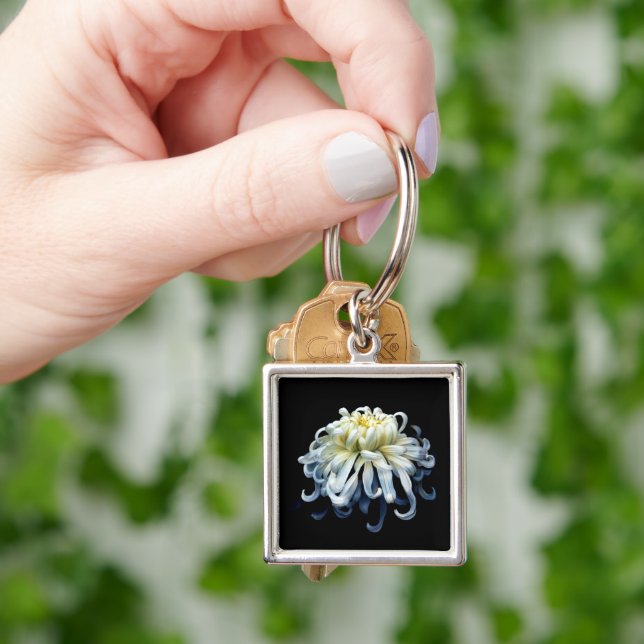 Flowers | White Chrysanthemum Keychain (Hand)