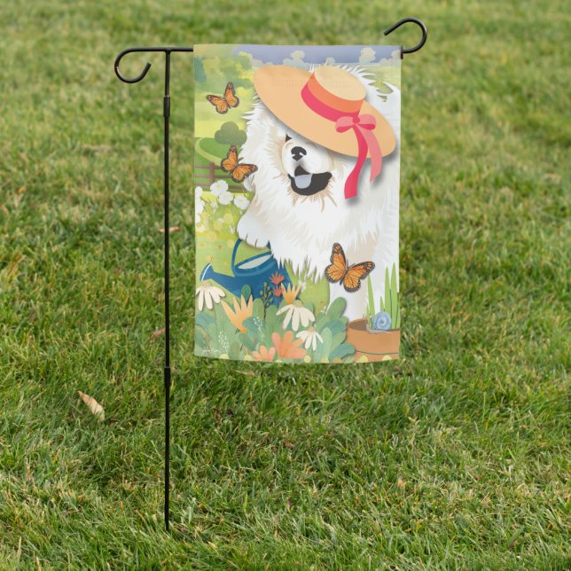 FLUFFY PANTS in FANCY HATS- cream chow Garden Flag (In SItu)