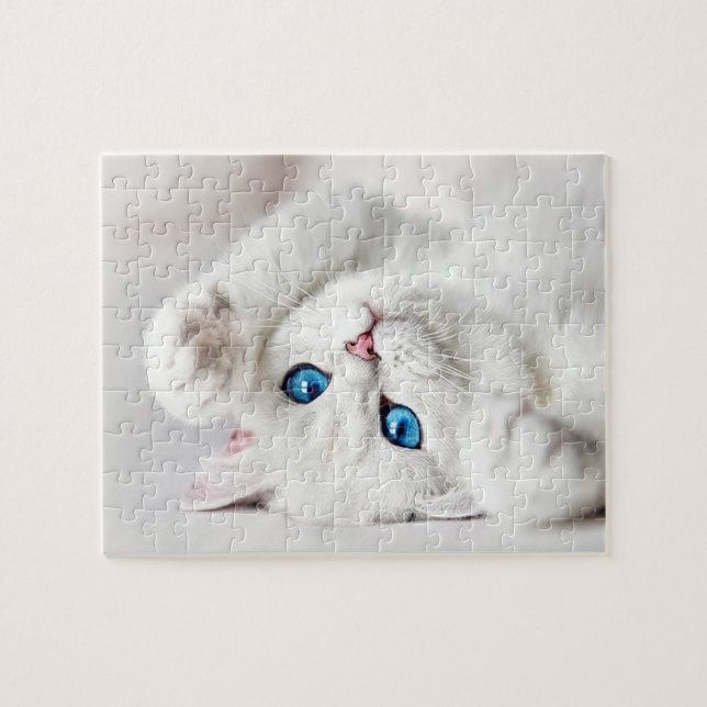 Fluffy White Kitty Game Puzzle (Horizontal)