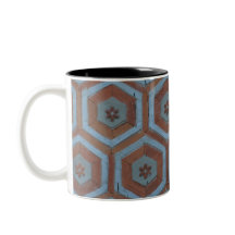 Fluid Symmetry: Exploring Abstract Designs in Cup 