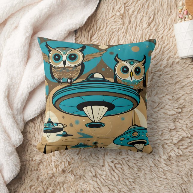 Fluidity Found Throw Pillow (Fluidity Found Throw Pillow
)