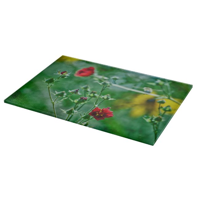 Fly-By in the Garden Cutting Board (Corner)