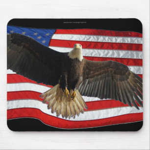 Flying Bald Eagle USA Patriotic Gift Mouse Pad