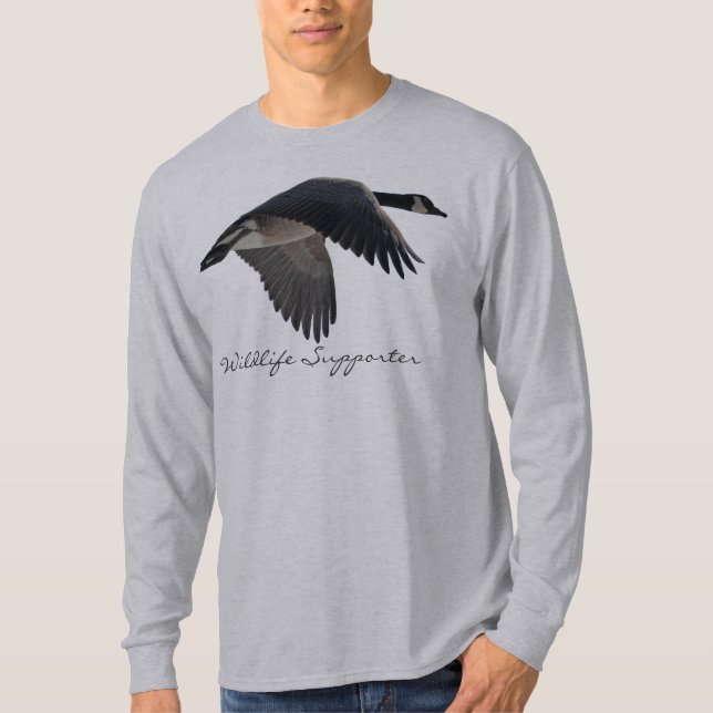 Flying Canada Goose Earth Day Birdlovers Bird Gift T-Shirt (Front)