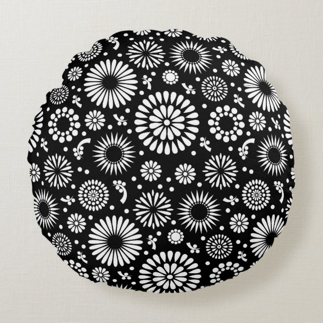 Folk Floral Black and White Sunflower Boho Chic  Round Pillow (Front)