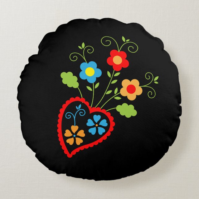 Folk portuguese blooming heart round pillow (Front)