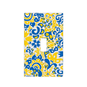 Folklore pattern with Ukrainian flag colors Light Switch Cover