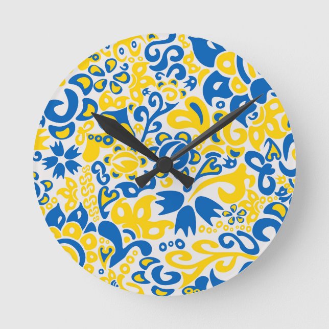 Folklore pattern with Ukrainian flag colors Round Clock (Front)