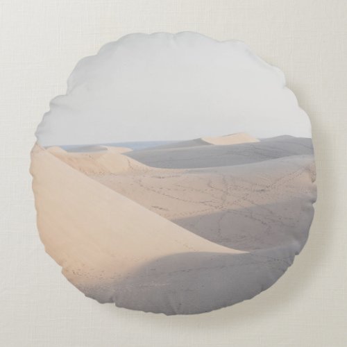 Follow me into the Desert 3 travel wall art Round Pillow