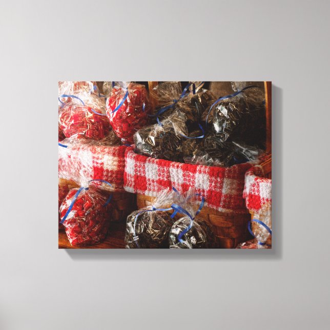 Food - Candy - Licorice Bites Canvas Print (Front)