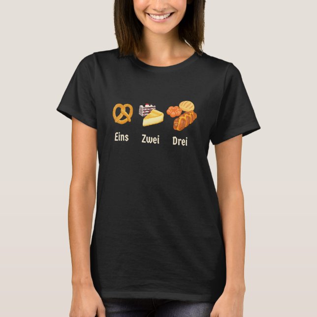 Food Traveler Pretzel Polyglot Learning German Ger T-Shirt (Front)