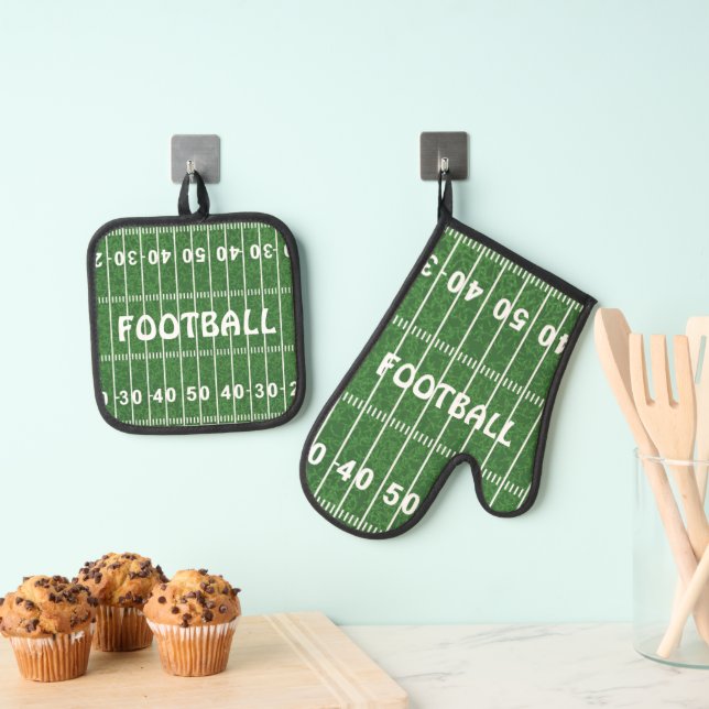 Football Design  Oven Mitt & Pot Holder Set (Insitu(Hanging))