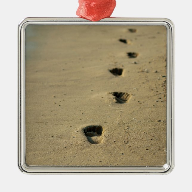 Footprints alongside the sea metal ornament (Front)